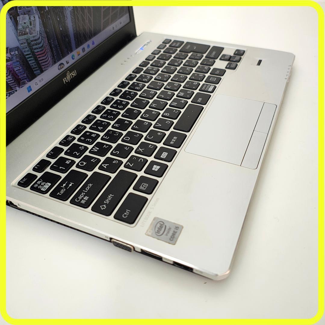 薄型軽量　windows11ノートパソコン⭐️SSD256　office　834