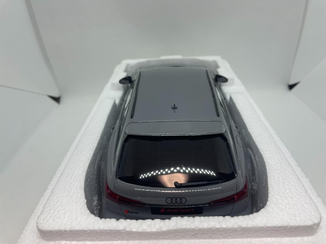 701-016 GT-Spirit 1/18 アウディ RS6 C8 AVANT