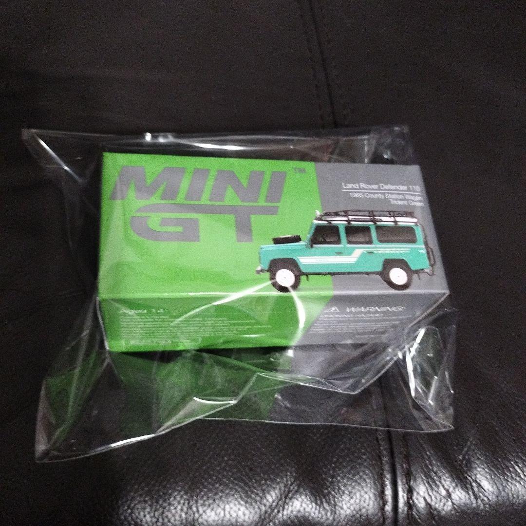 レア　MINI GT ランドローバー・ディフェンダー110 1985年式ミニカー