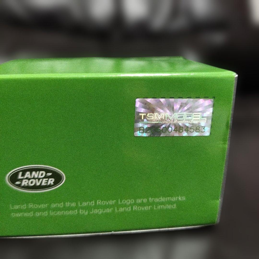 レア　MINI GT ランドローバー・ディフェンダー110 1985年式ミニカー