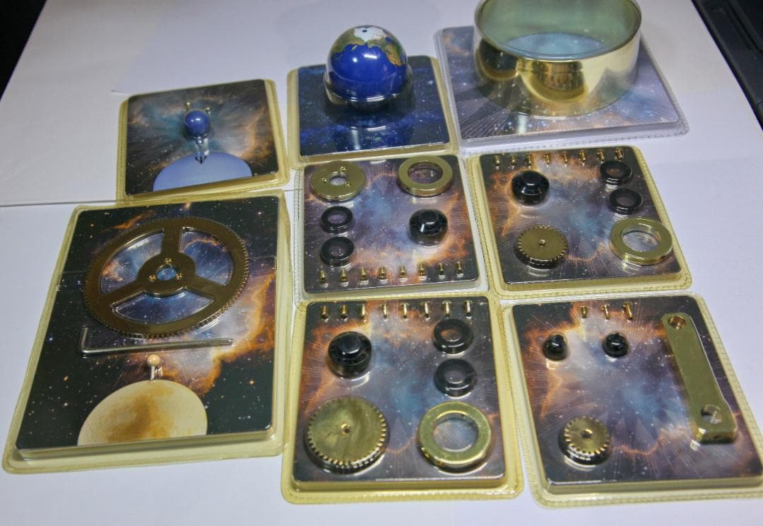 デアゴスティーニ　太陽系をつくる　模型　組み立て途中品　一部未開封