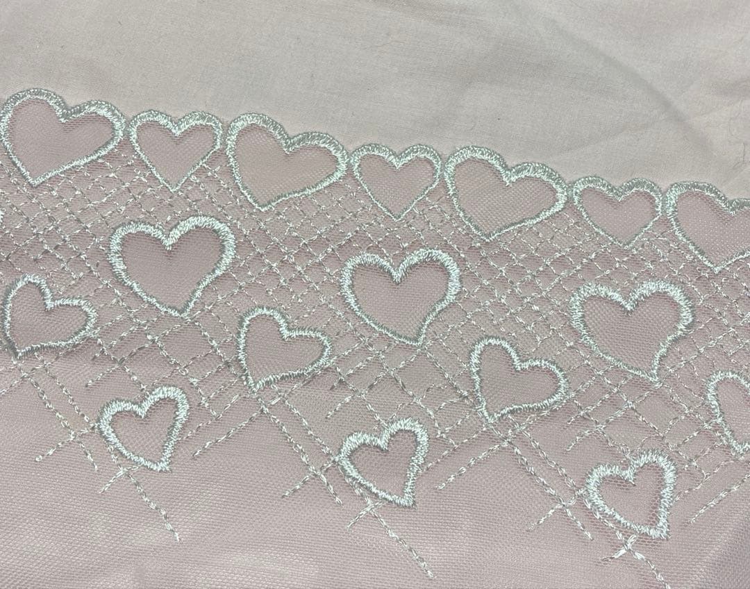 ハンドメイド ◆ マスク 紺色にハート刺しゅう