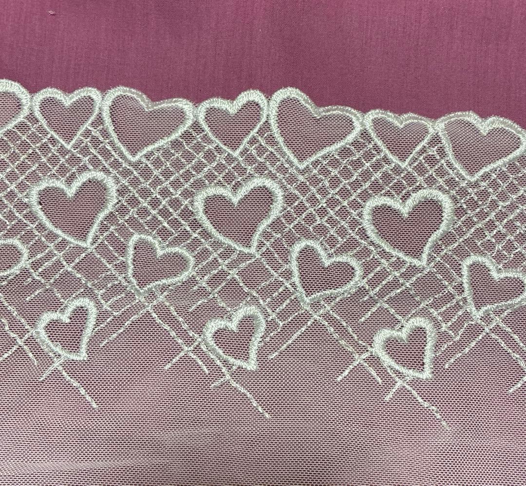 ハンドメイド ◆ マスク 紺色にハート刺しゅう