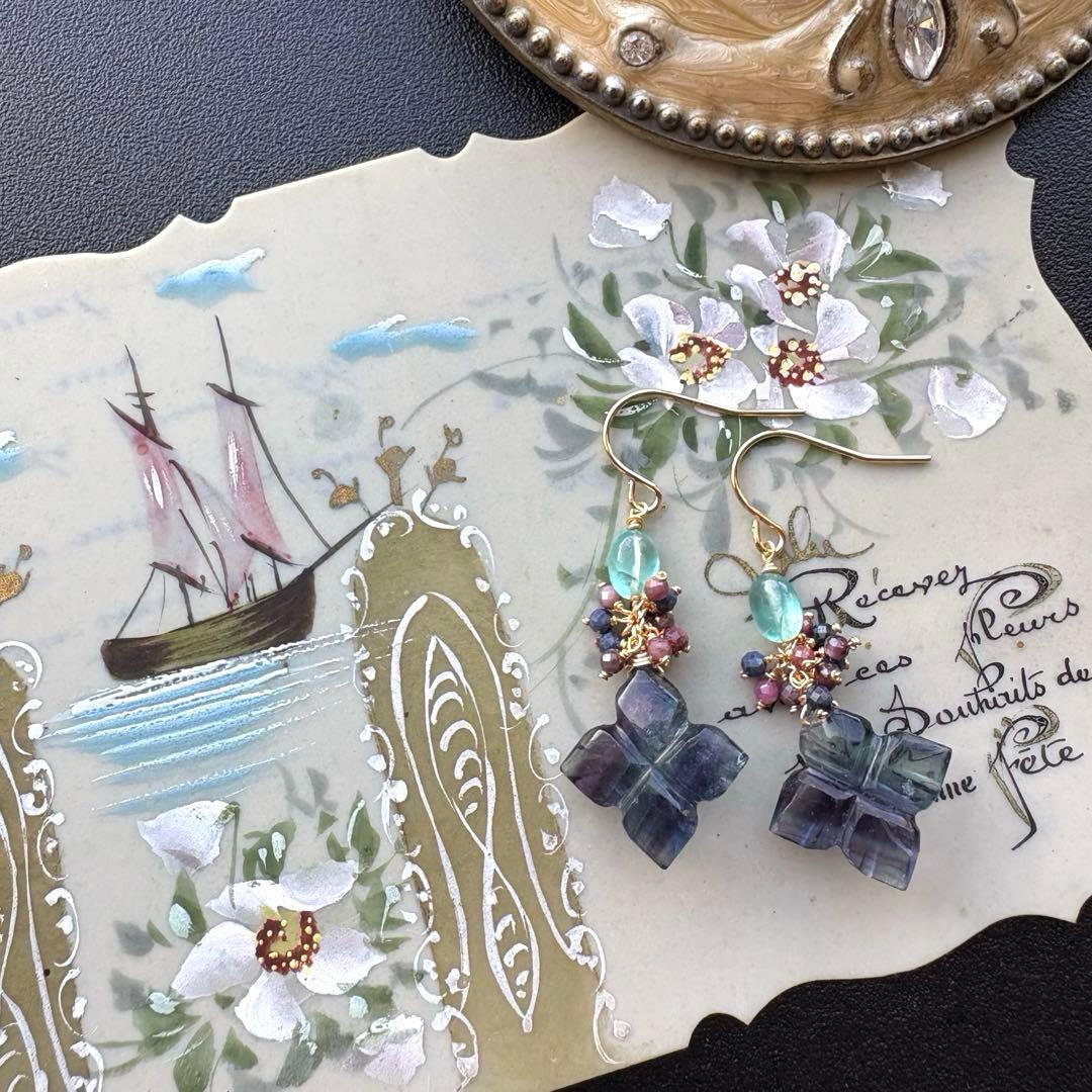 《1点限定》フローライトフラワーカービング&アパタイト＊ピアスorイヤリング