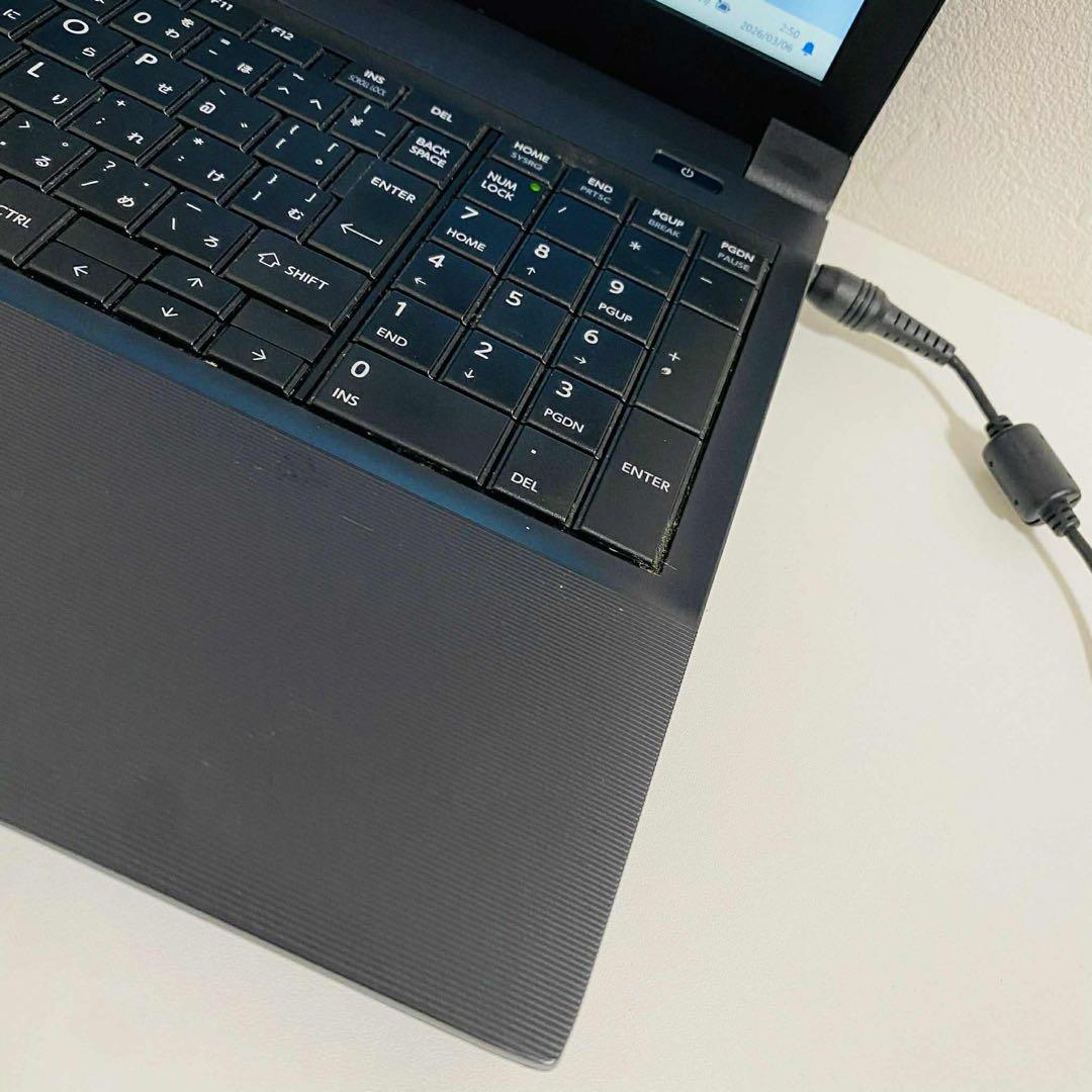 Y134 TOSHIBAノートパソコンi5 SSD高速Windows11オフィス