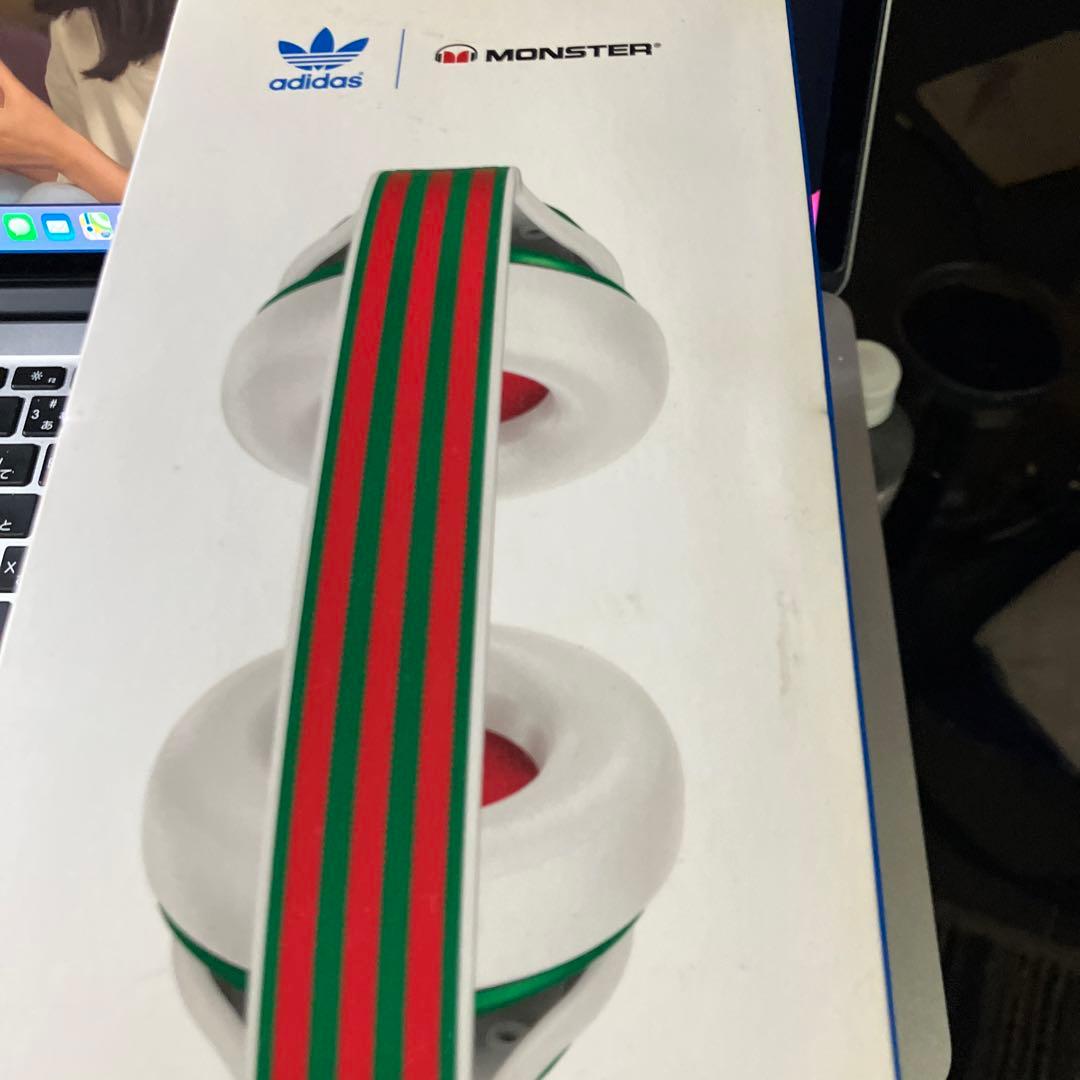 adidas MONSTER 限定色