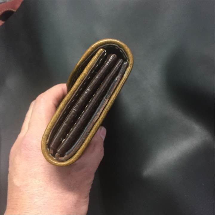牛革ハンドメイド長財布