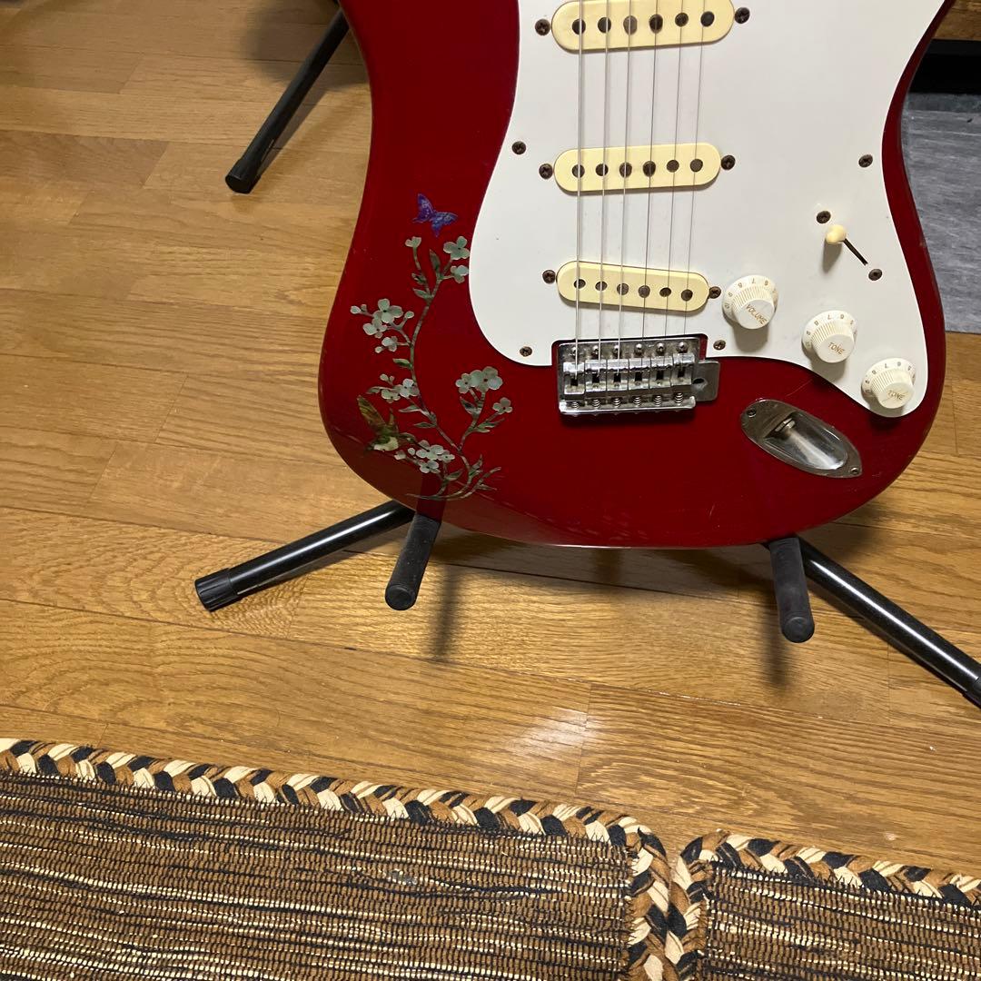 fresher ストラトタイプ　ステッカー貼ってます