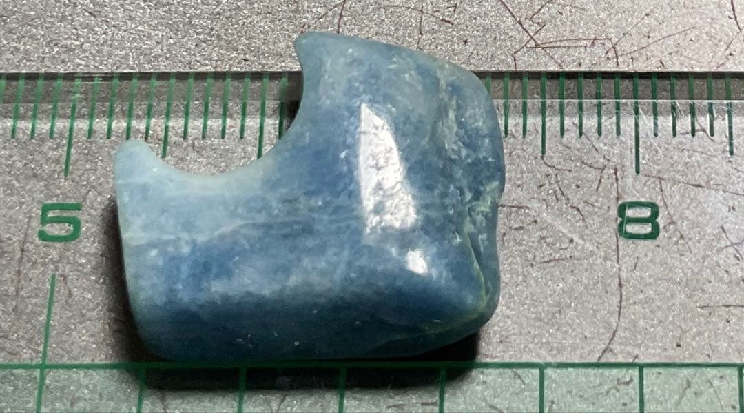 鮮やかな青色　入りコン沢翡翠3g 糸魚川　ヒスイ　ひすい