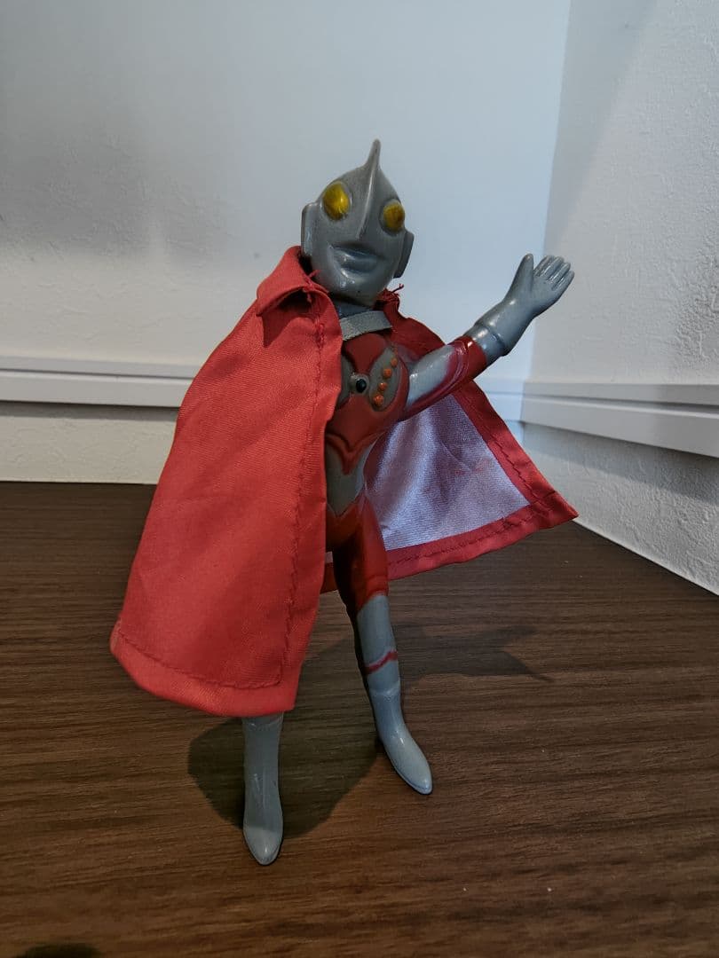 ゾフィー　ブルマァク ミドルサイズソフビ ブラザーズマント付き