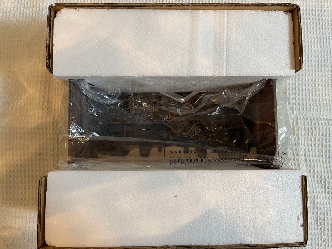 ネカ　Predator プレデター2 トロフィーウォール　ジオラマ　限定版