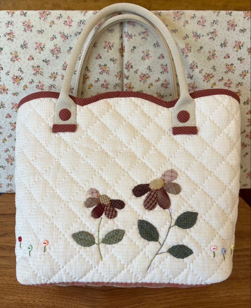 花かご刺繍キルティングトートバッグ