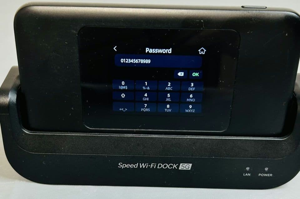 ポケットWiFi Speed Wifi DOCK 5G 01