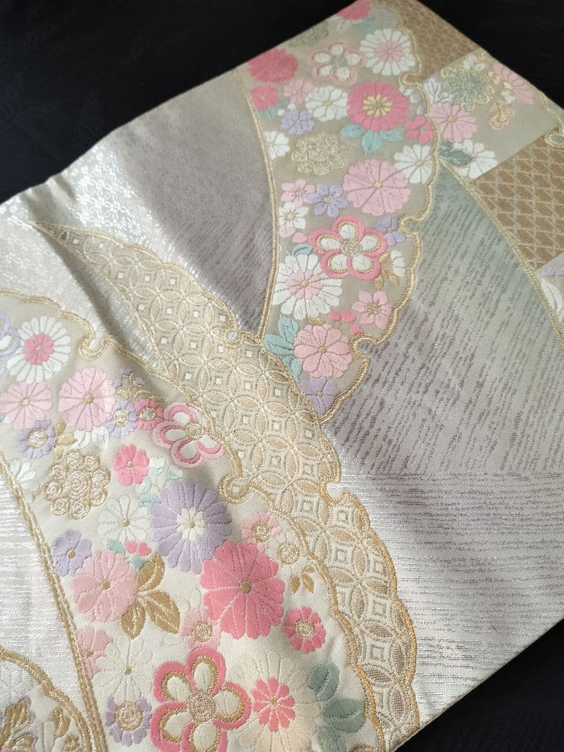 A947★高級‼️豪華刺繍‼️ひな祭り‼️テーブルランナー2m10cm