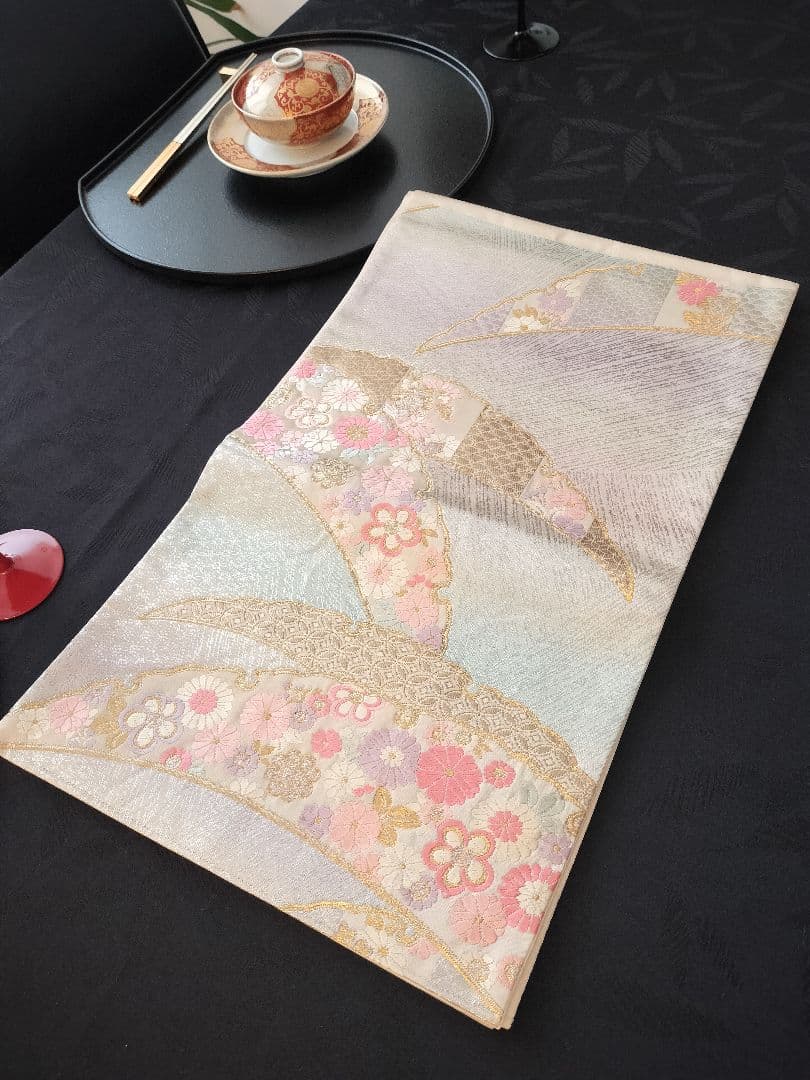 A947★高級‼️豪華刺繍‼️ひな祭り‼️テーブルランナー2m10cm