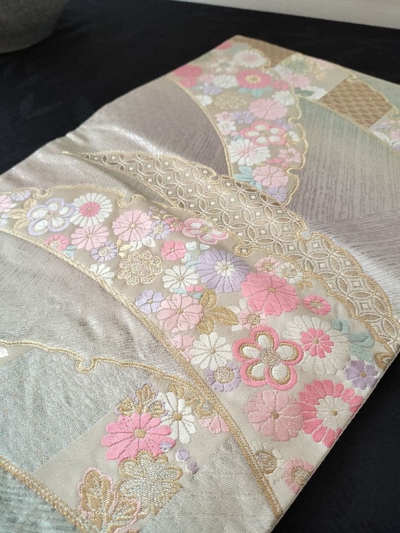 A947★高級‼️豪華刺繍‼️ひな祭り‼️テーブルランナー2m10cm