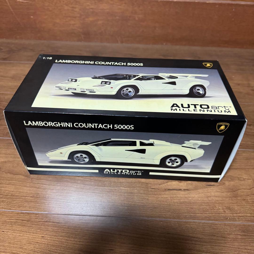 絶版未展示品 オートアート 1/18 ランボルギーニ カウンタック 5000S