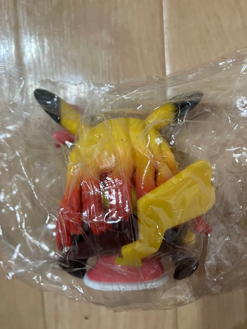 ピカチュウ亜種　フィギュア　ポケモン