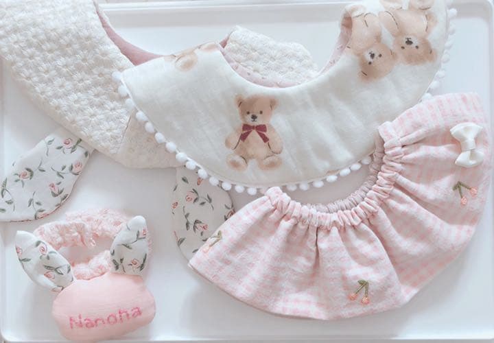 ハンドメイドスタイ　名入れスタイ　くまみみスタイ　うさみみ　ハンドメイド　スタイ