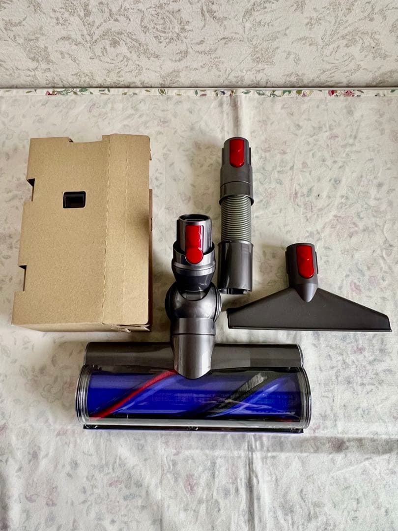 新品未使用　ダイソン　V12パーツ　掃除機ヘッドなど