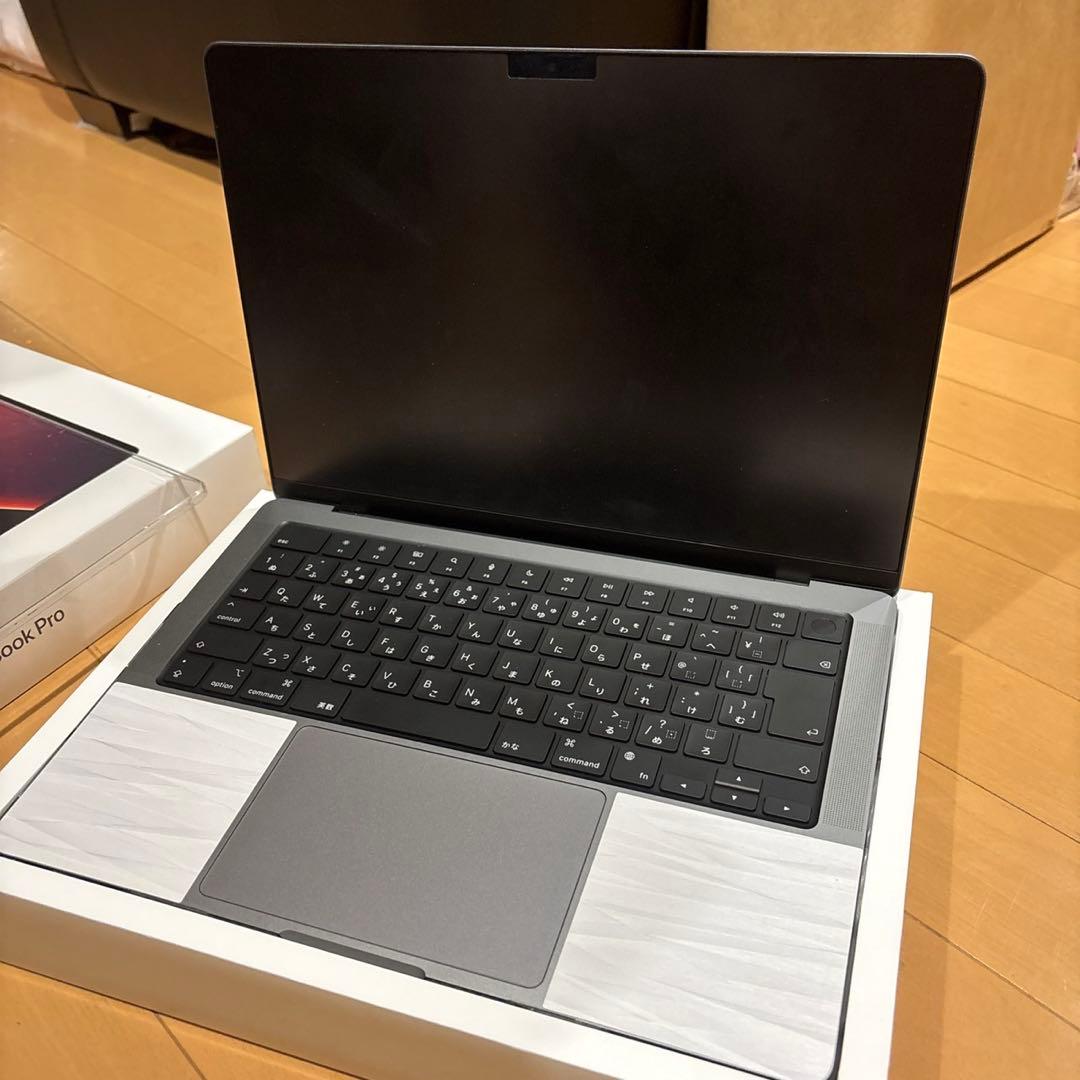 MacBook本体 Apple MacBook Pro 16GB 1TB