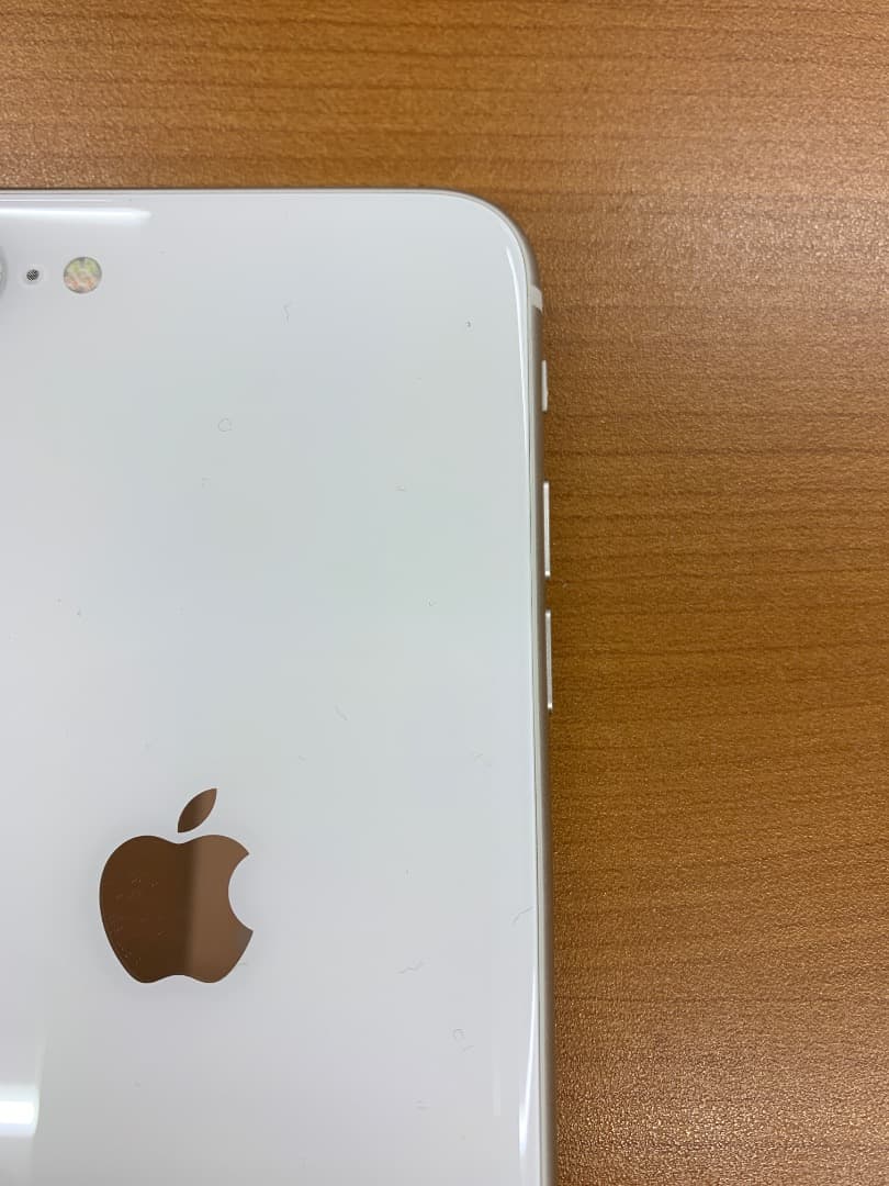 動作確認済 iPhone SE(第3世代) 64GB ID P8778