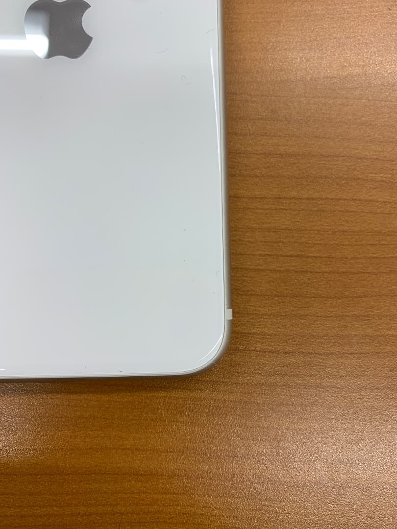 動作確認済 iPhone SE(第3世代) 64GB ID P8778