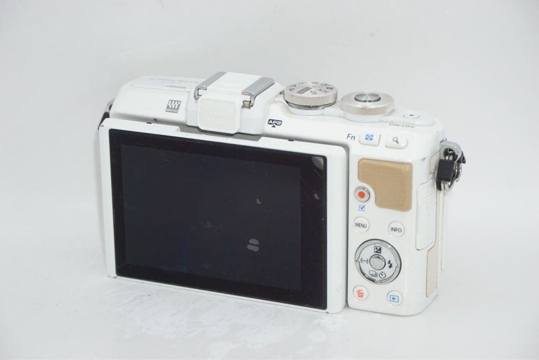 OLYMPUS PEN E-PL7 オリンパス