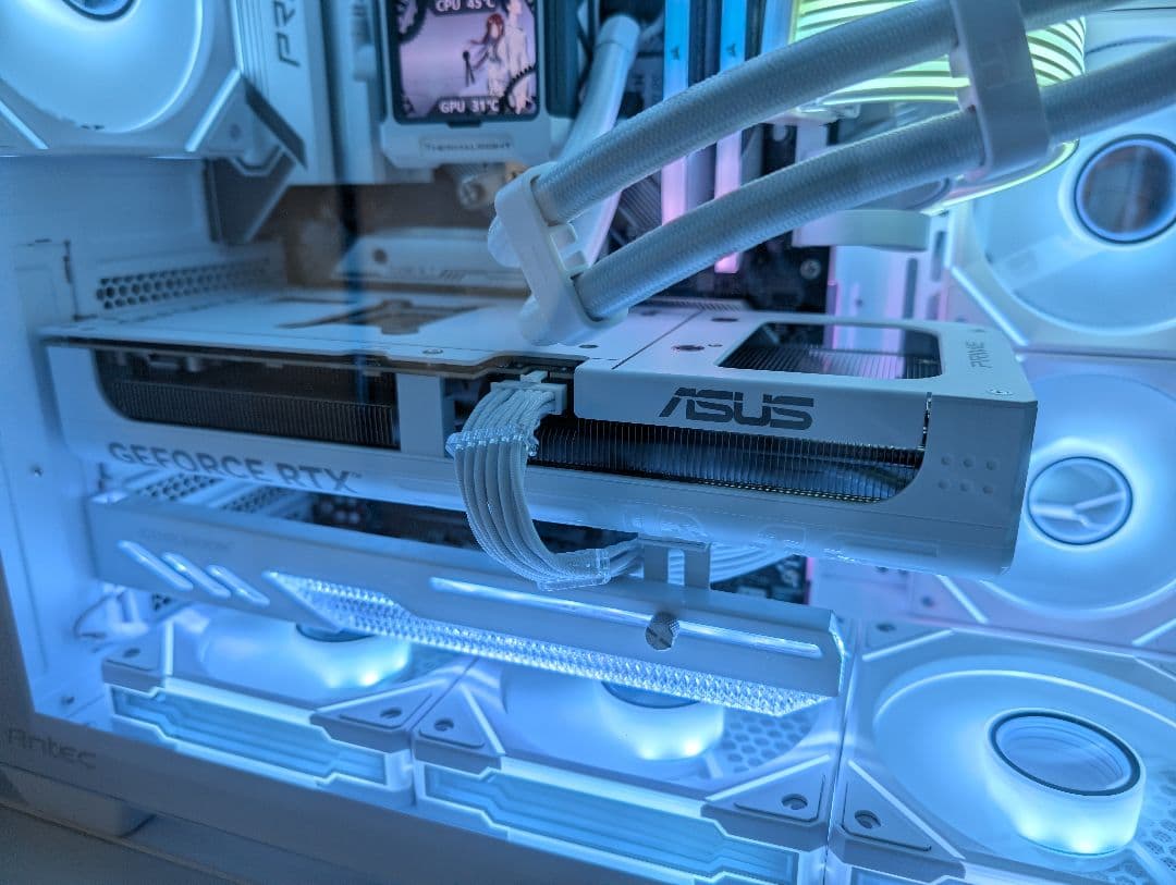 極美品 ASUS PRIME RTX 5070 OC 12GB White