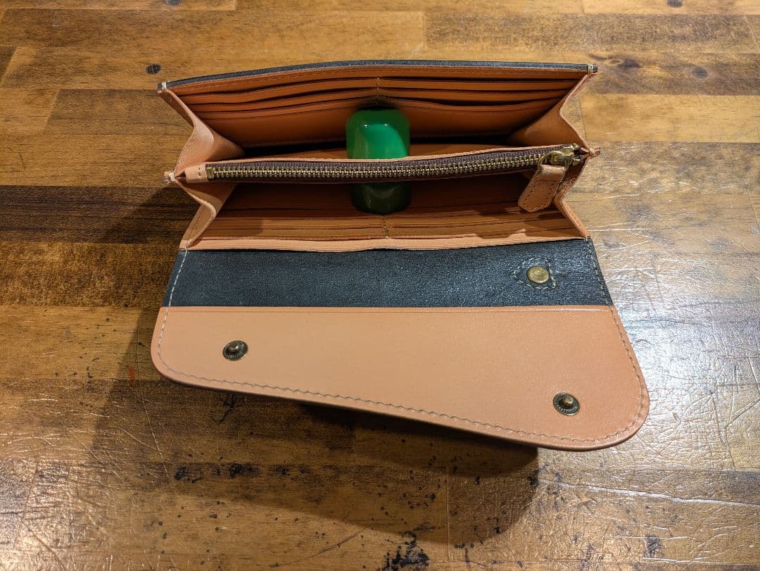 ハンドメイド　長財布　手縫い　手染め　ヌメ革　栃木レザー　ヴィンテージ
