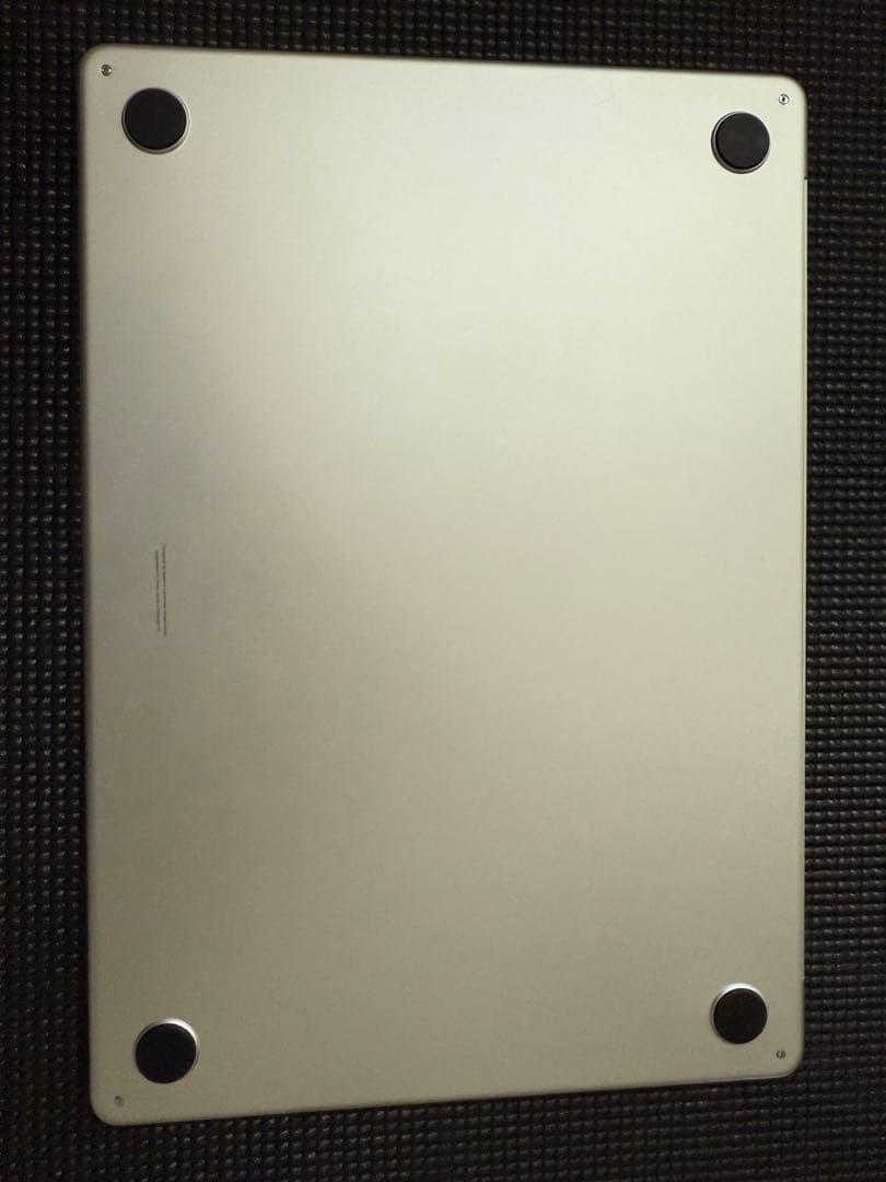 【自動値下げ中】MacBook M2 15インチ 2023 ケースおまけつき