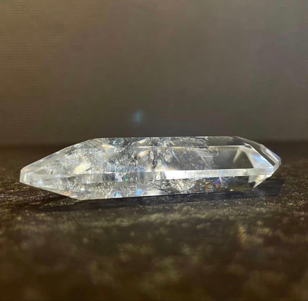大きい水晶　虹入り　レインボークリスタル　アイリスクォーツ