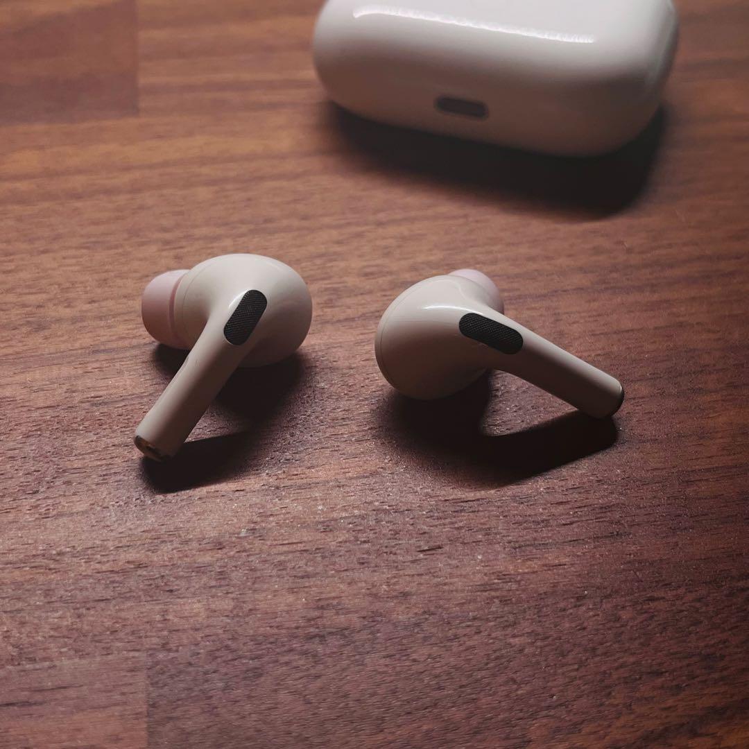 ✨️【美品】AirPods Pro 新品充電ケース付き✨️