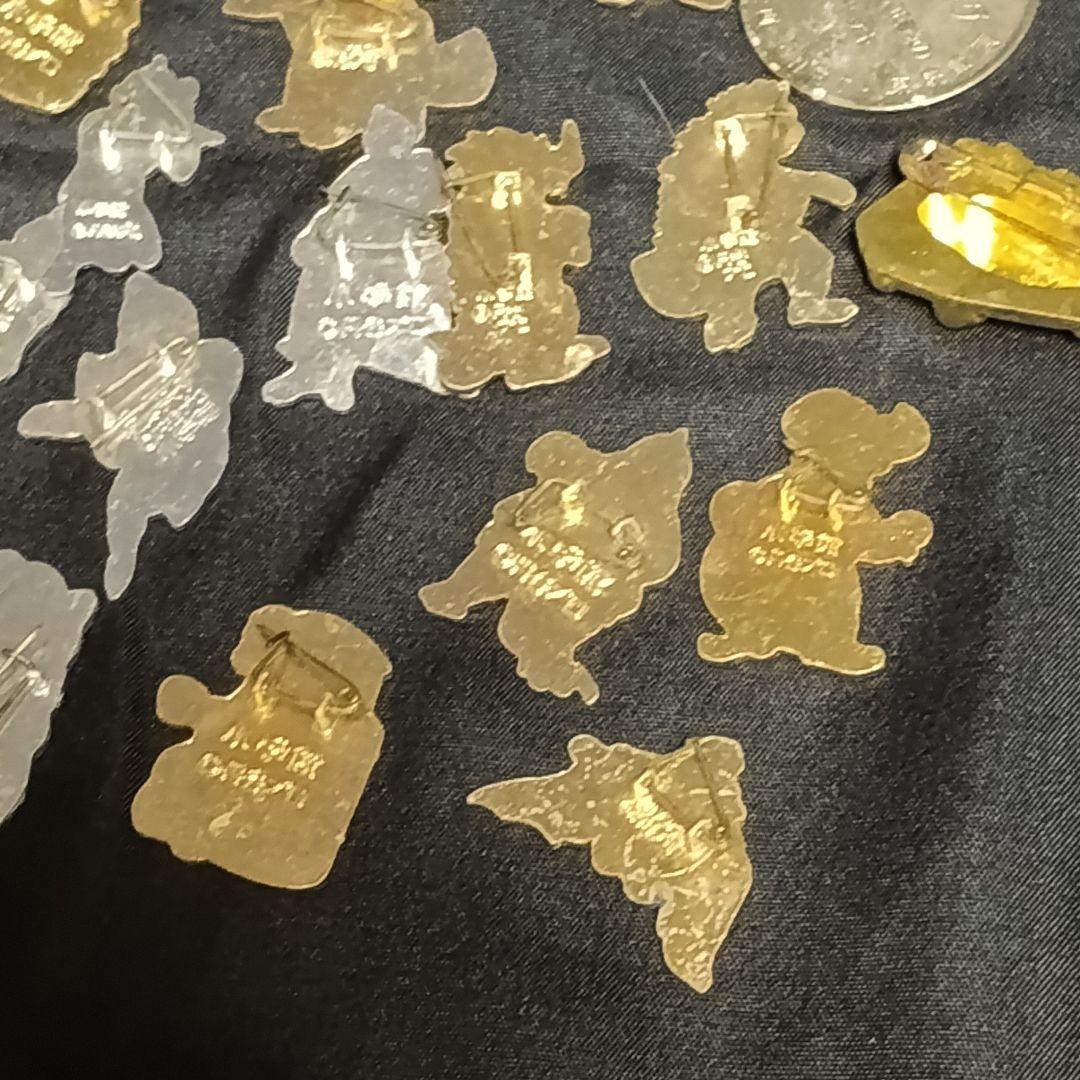 ウルトラマン　当時物　昔のピンバッチ　ピンズ　円谷プロ　小学館