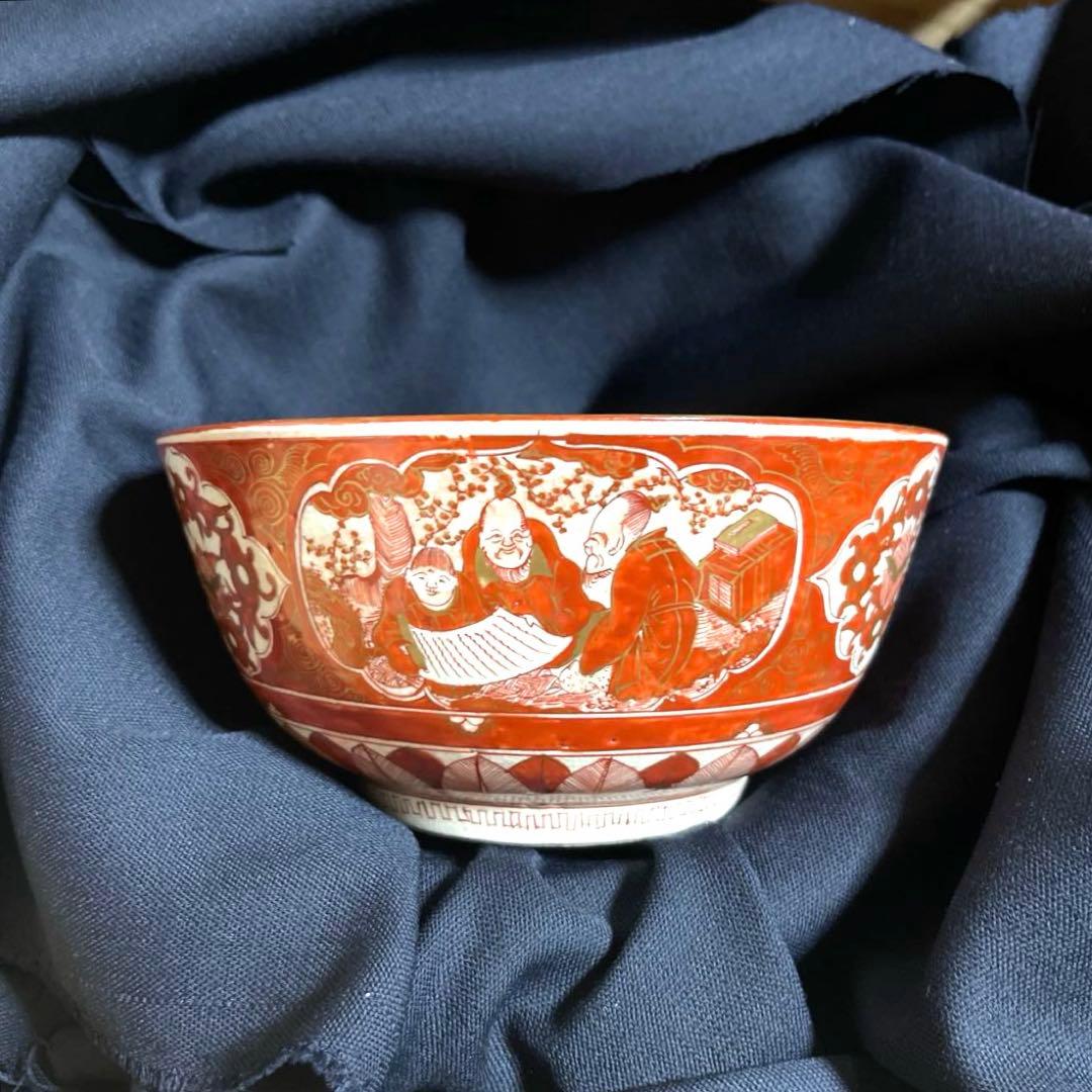 『ジャパン　クタニ』再興九谷　吉祥文様 窓絵 赤絵金彩　割取紋様　三ツ組『美品』