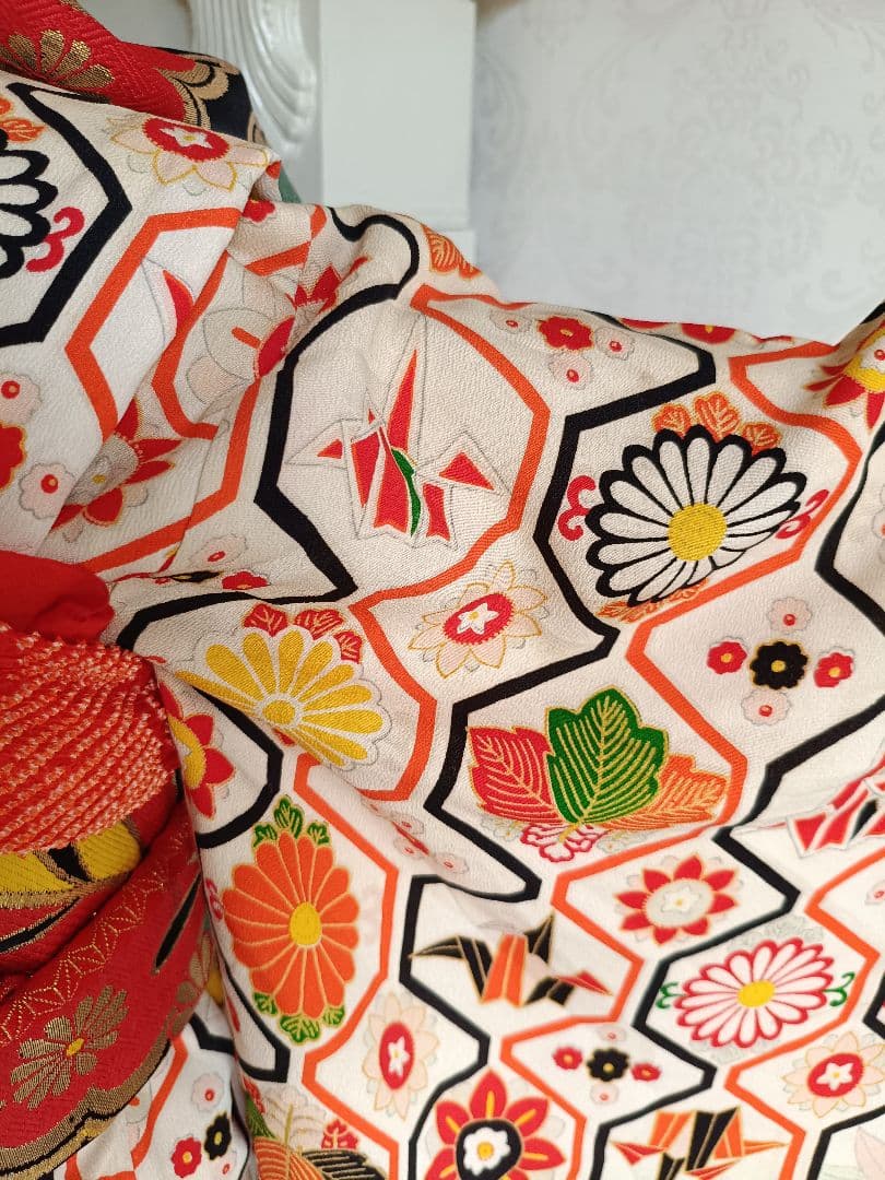 アンティーク亀甲模様の着物に作り帯☆若干シミあり☆５歳から７歳