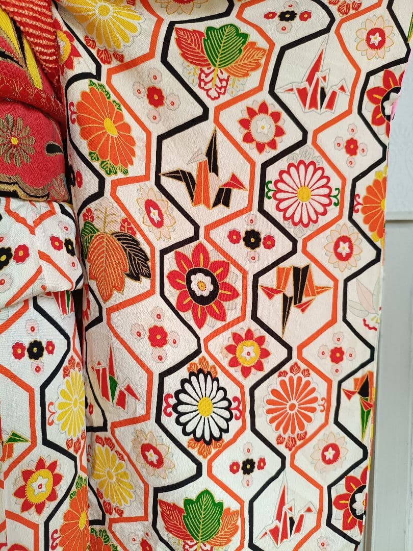 アンティーク亀甲模様の着物に作り帯☆若干シミあり☆５歳から７歳