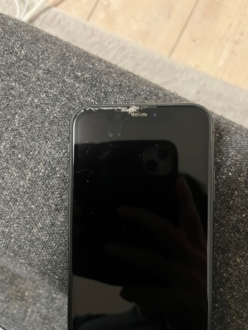 iPhone 11 傷有り動作確認済み※SIMロック有り