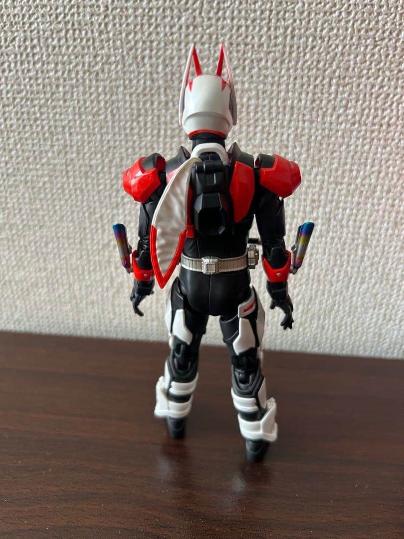 S.H.Figuarts仮面ライダーギーツブーストマグナム&フィーバーパーツ