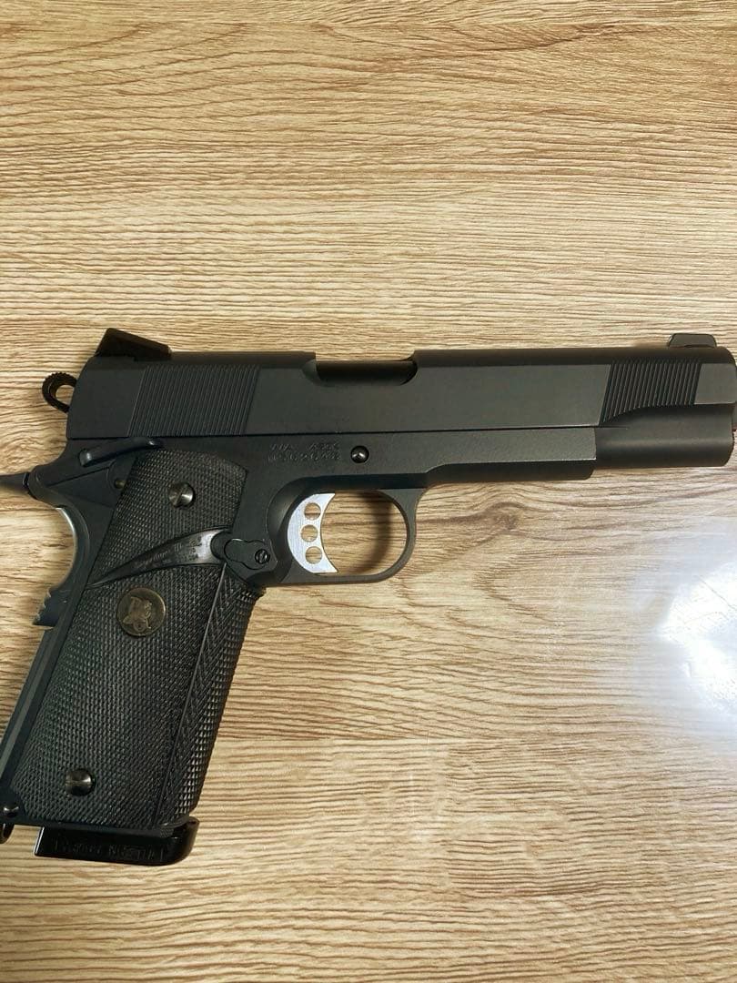 WA MEUピストル　HW製ガスガン　パックマイヤーグリップ装着　マガジン2本