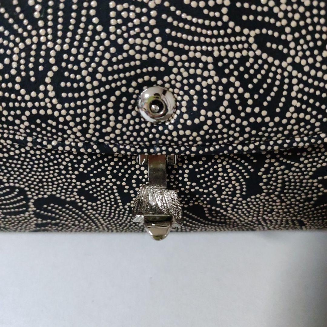 印傳屋　花柄刺繍 クラッチバッグ