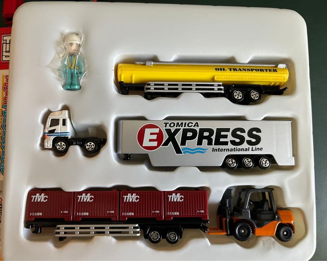 ロングトミカ トレーラー 色々セット