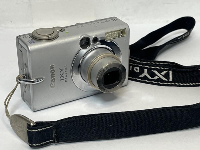 Canon キャノン　PC1084 デジタルカメラ　充電器、カード、ケース付
