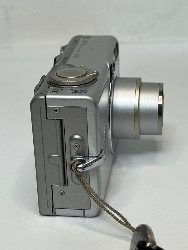 Canon キャノン　PC1084 デジタルカメラ　充電器、カード、ケース付