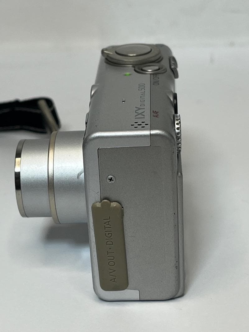 Canon キャノン　PC1084 デジタルカメラ　充電器、カード、ケース付