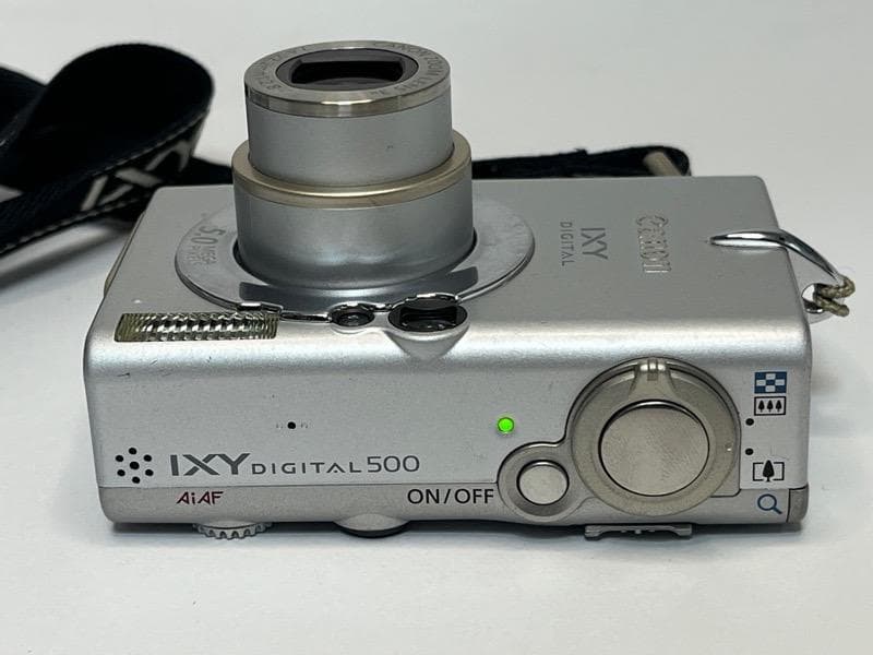 Canon キャノン　PC1084 デジタルカメラ　充電器、カード、ケース付