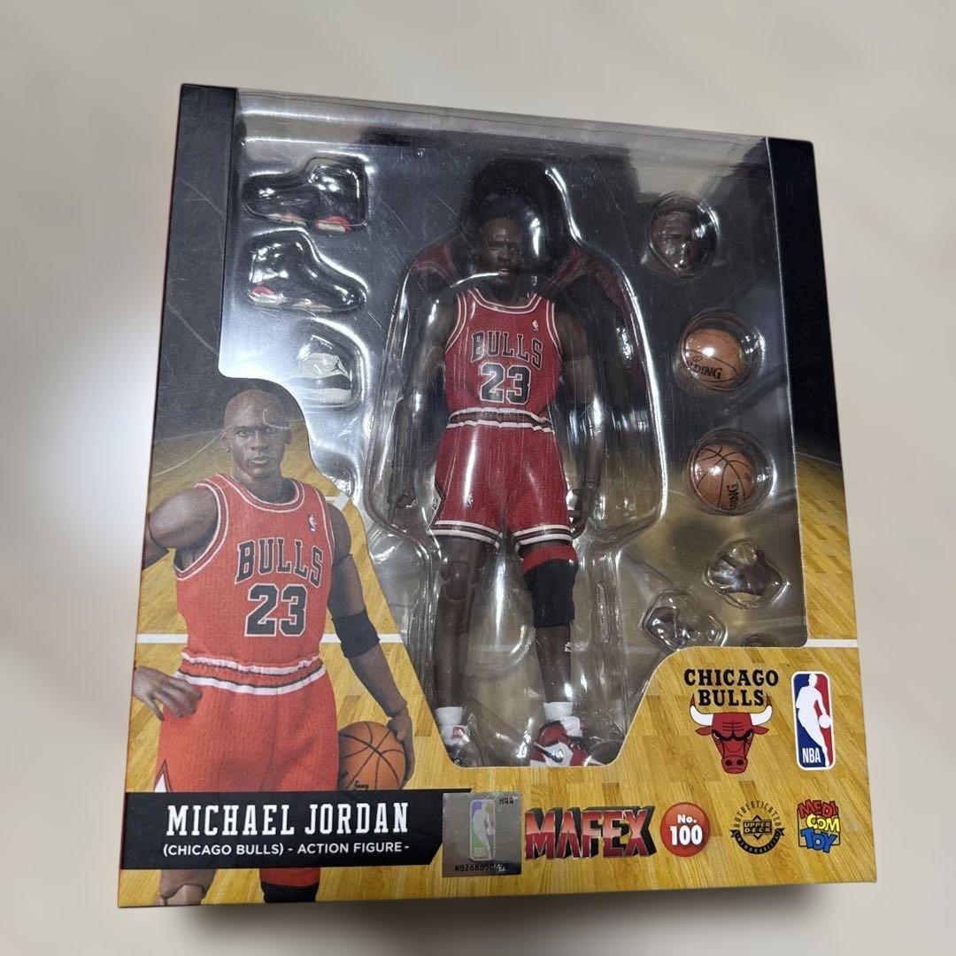 Mafex フィギュア　マイケル　ジョーダン　エアジョーダン　ブルズ　NBA