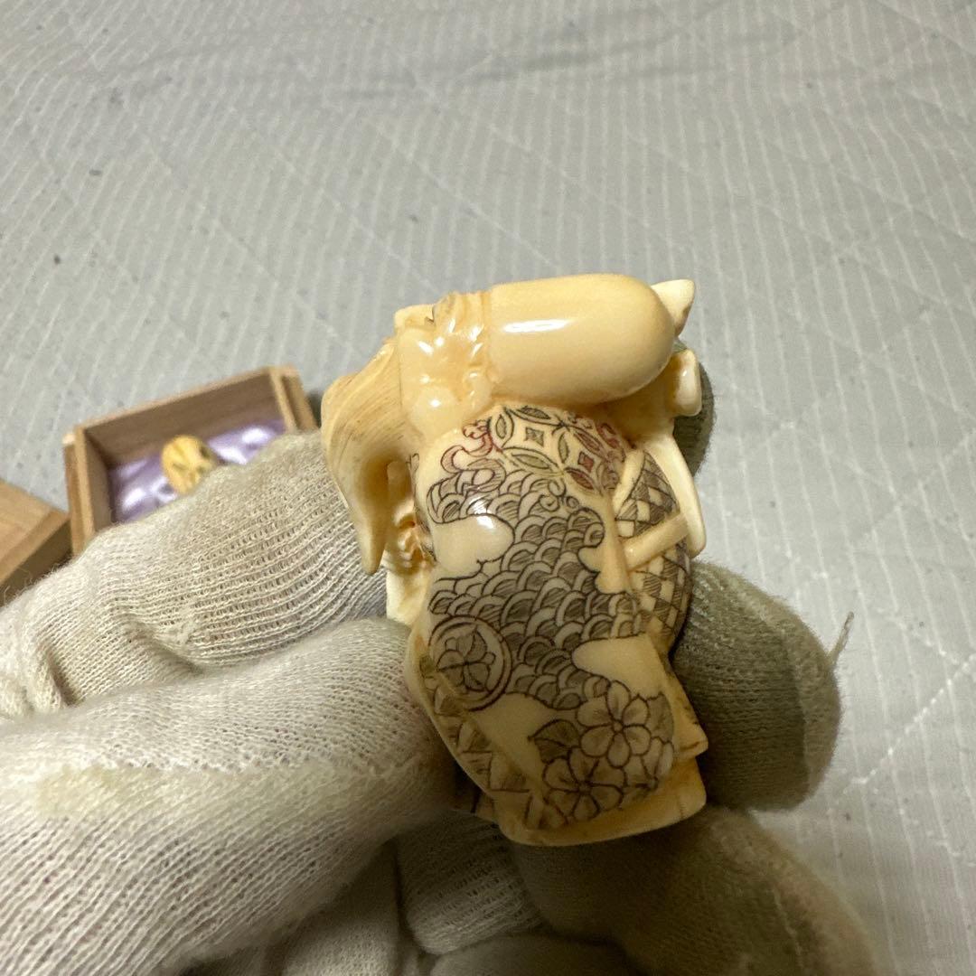 天然材質　根付け　唐子　寿老人　瓜虫　細密彫りまとめ三点　箱付き