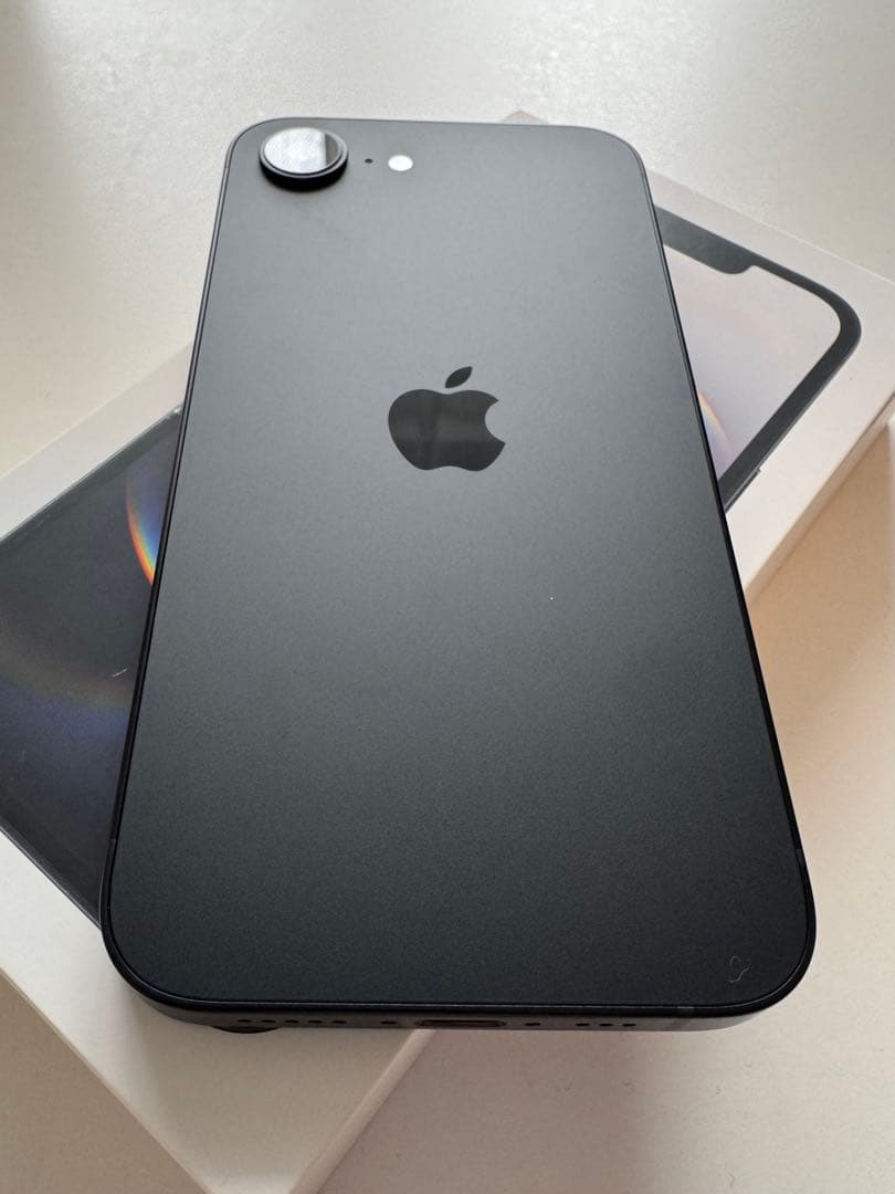 Apple iPhone16e 128GB ブラック 他