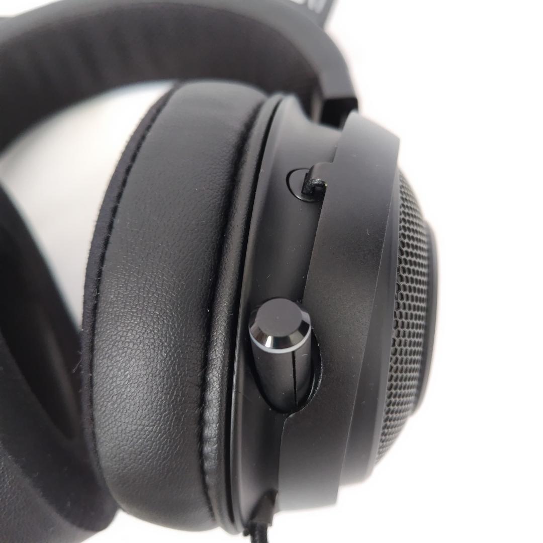 【美品】Razer Kraken Kitty ゲーミングヘッドセット　猫耳